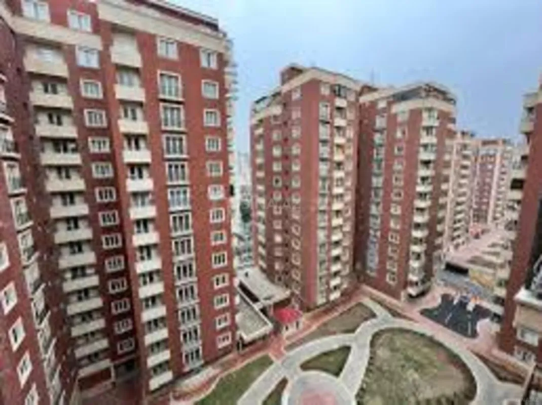 Satılır 2 otaqlı mənzil 90 m²