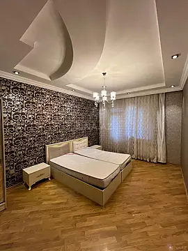 Satılır 4 otaqlı mənzil 165 m²