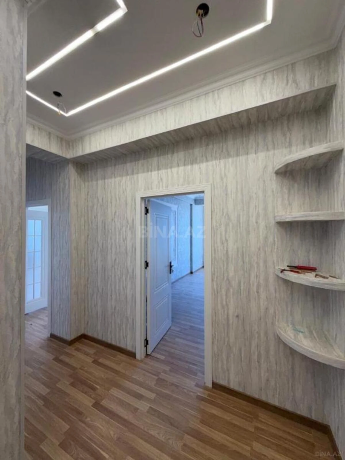 Satılır 3 otaqlı mənzil 95 m²