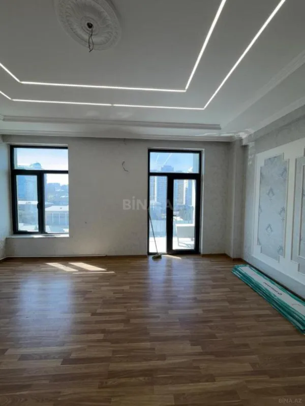 Satılır 3 otaqlı mənzil 95 m²