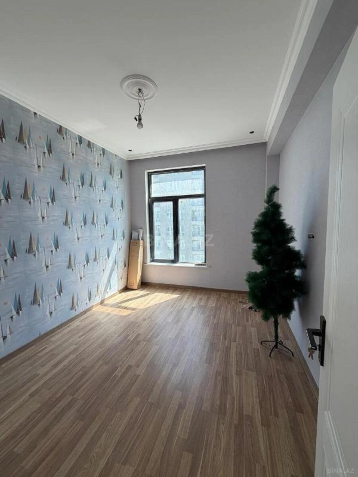 Satılır 3 otaqlı mənzil 95 m²