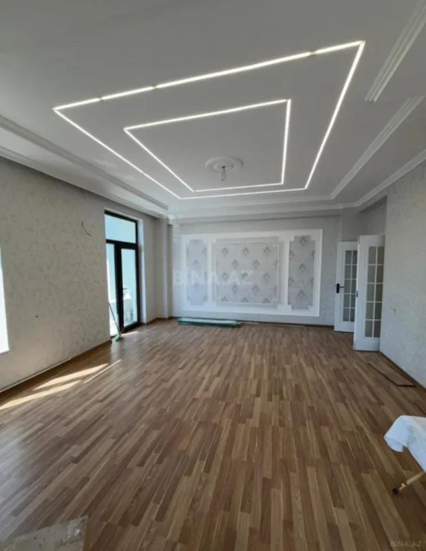 Satılır 3 otaqlı mənzil 95 m²