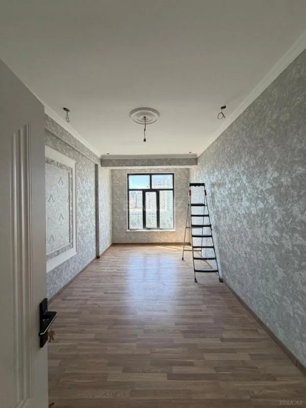 Satılır 3 otaqlı mənzil 95 m²