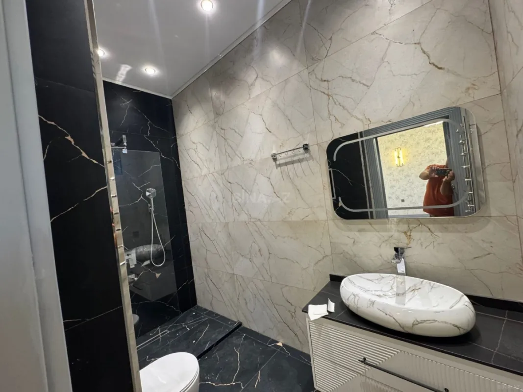 Satılır 7 otaqlı həyət evi 186 m²