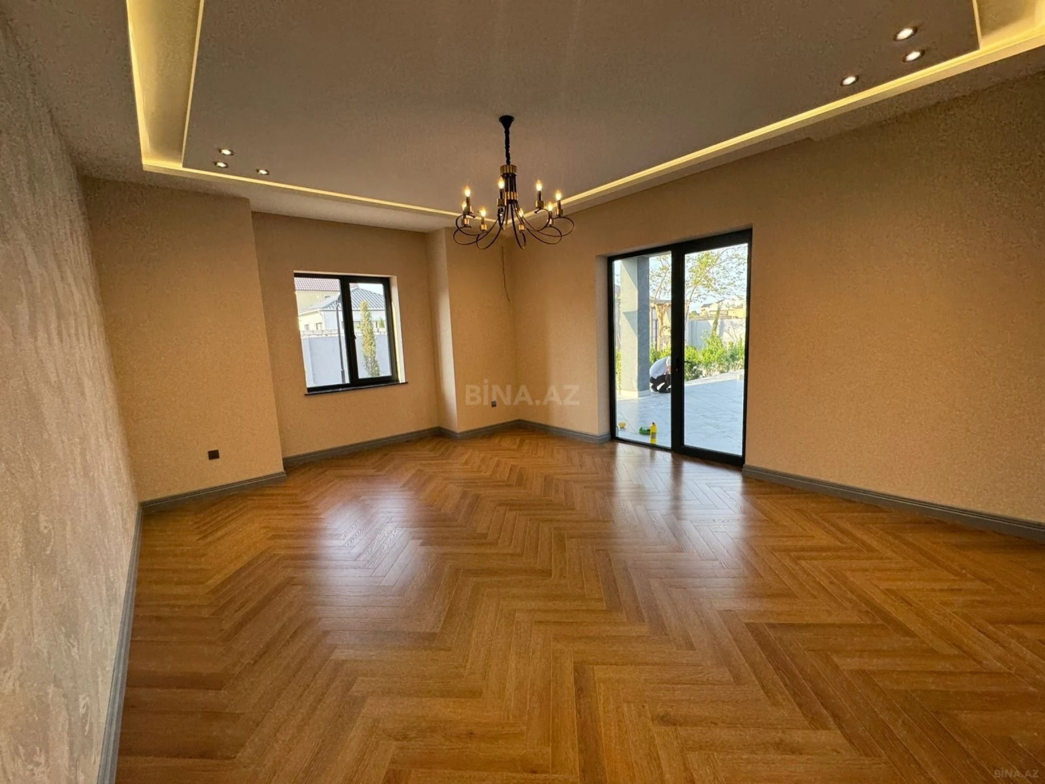 Satılır 7 otaqlı həyət evi 186 m²