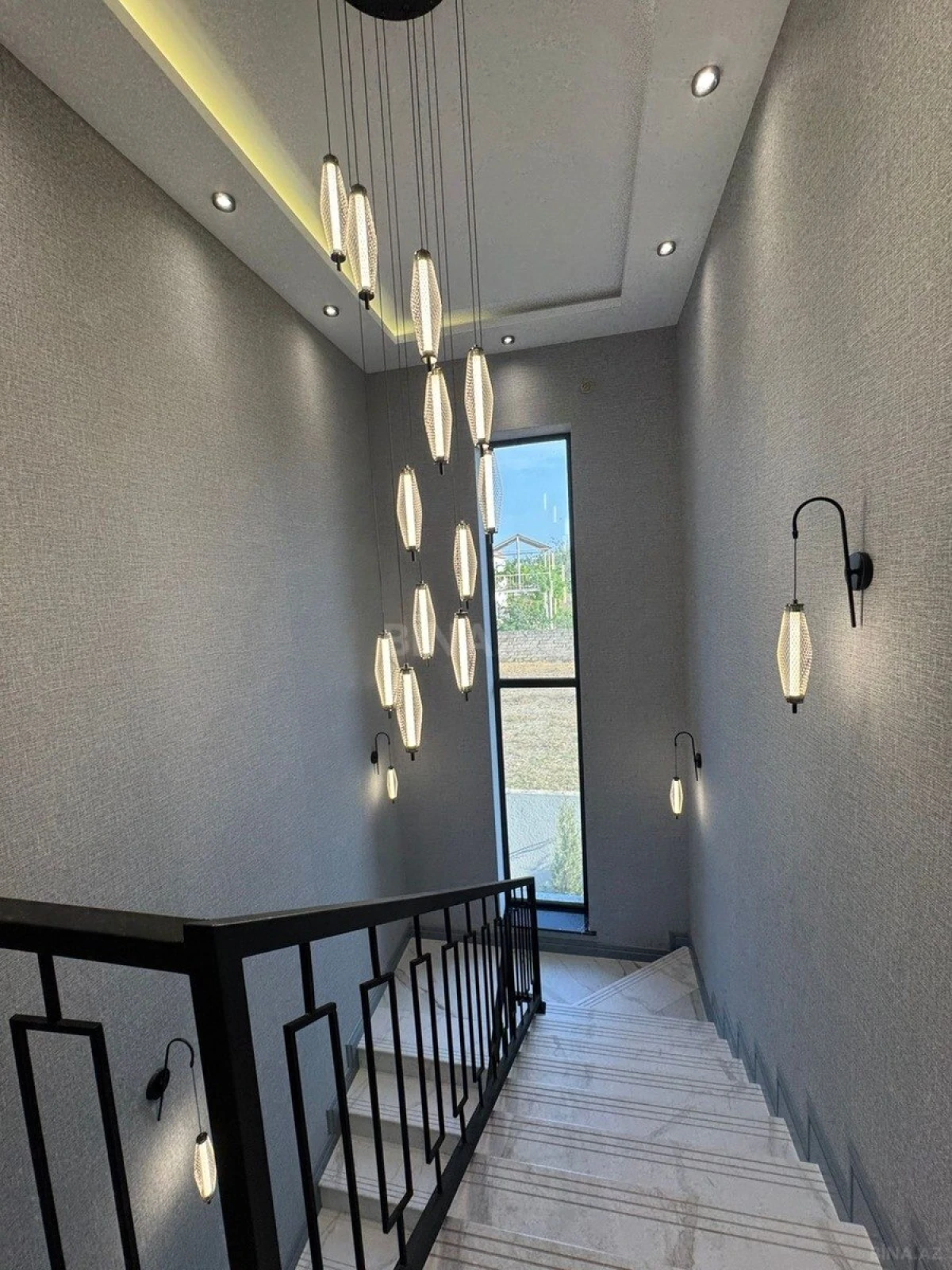 Satılır 7 otaqlı həyət evi 186 m²