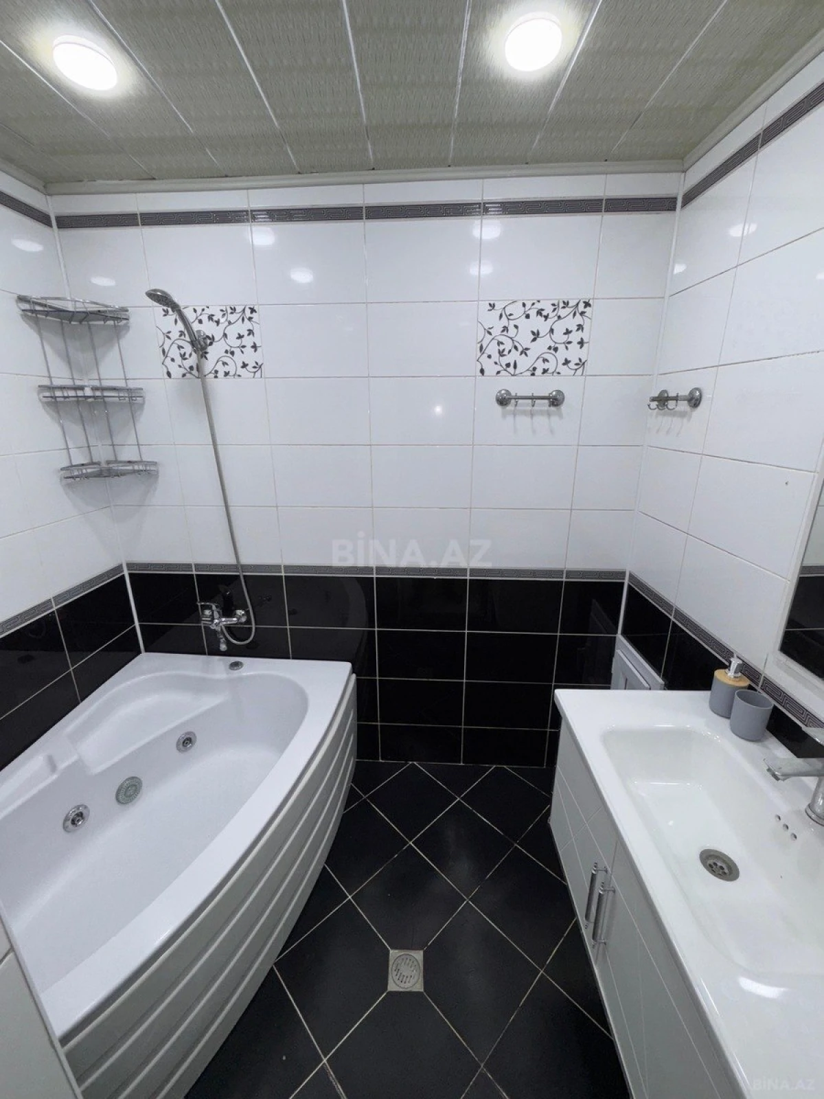 Satılır 3 otaqlı mənzil 100 m²