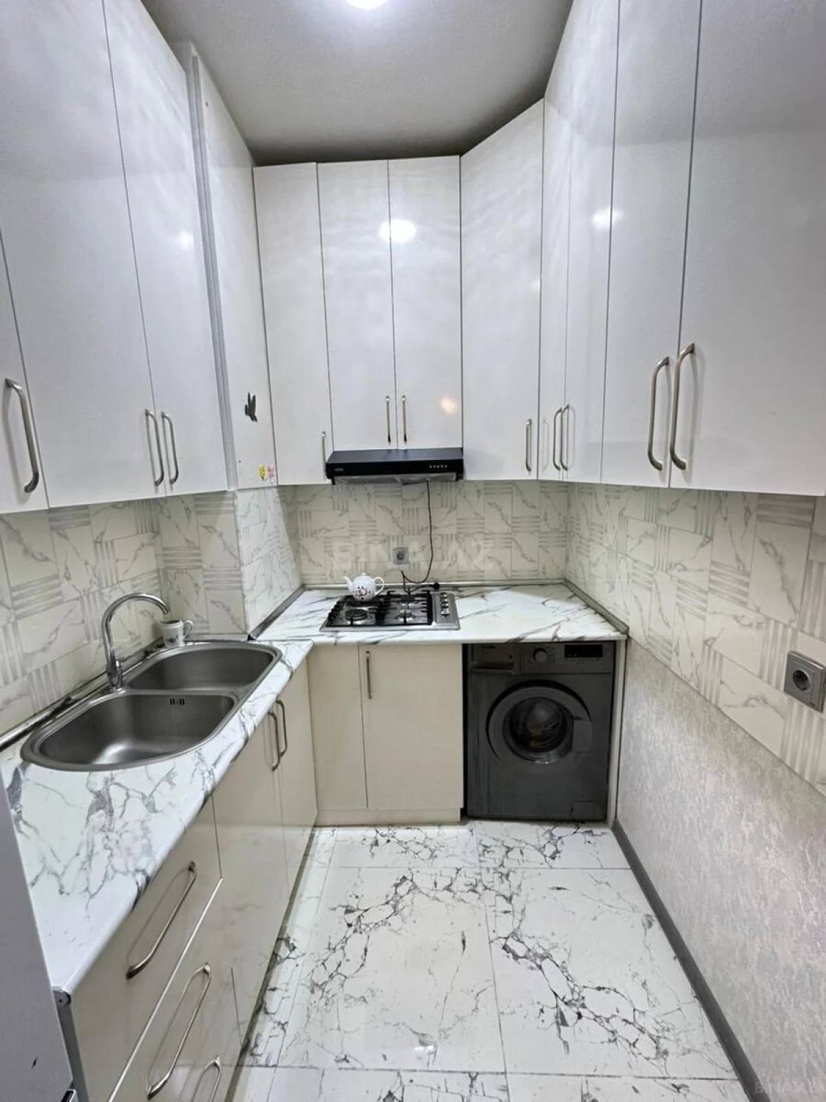 Satılır 2 otaqlı mənzil 45 m²