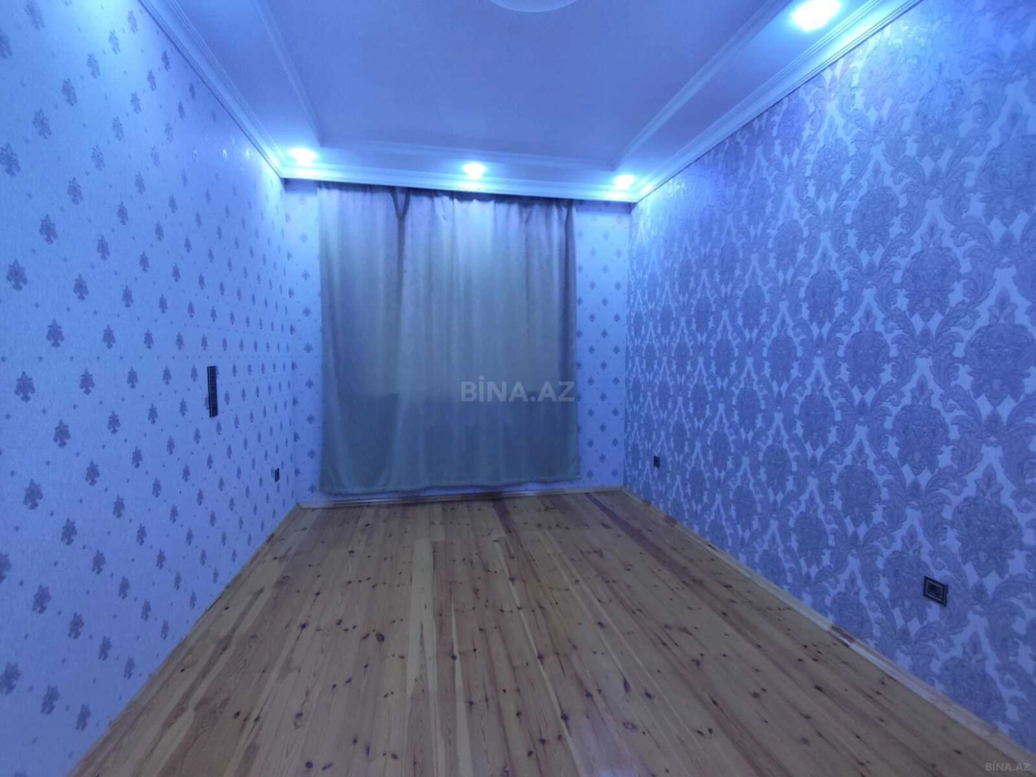 Satılır 2 otaqlı mənzil 87 m²