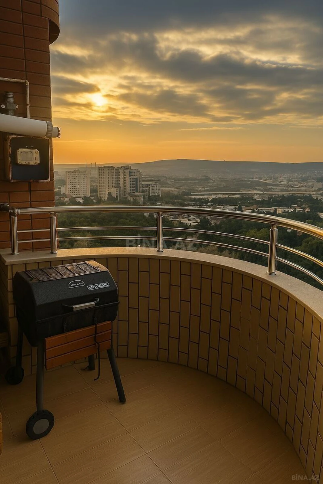 Satılır 2 otaqlı mənzil 111 m²