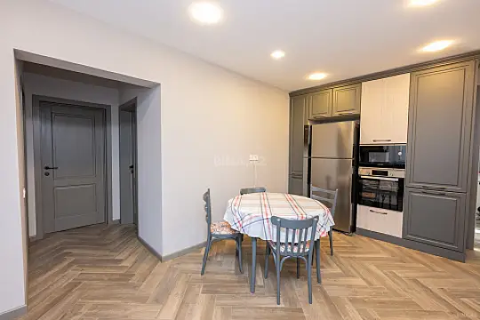 Satılır 4 otaqlı həyət evi 190 m²
