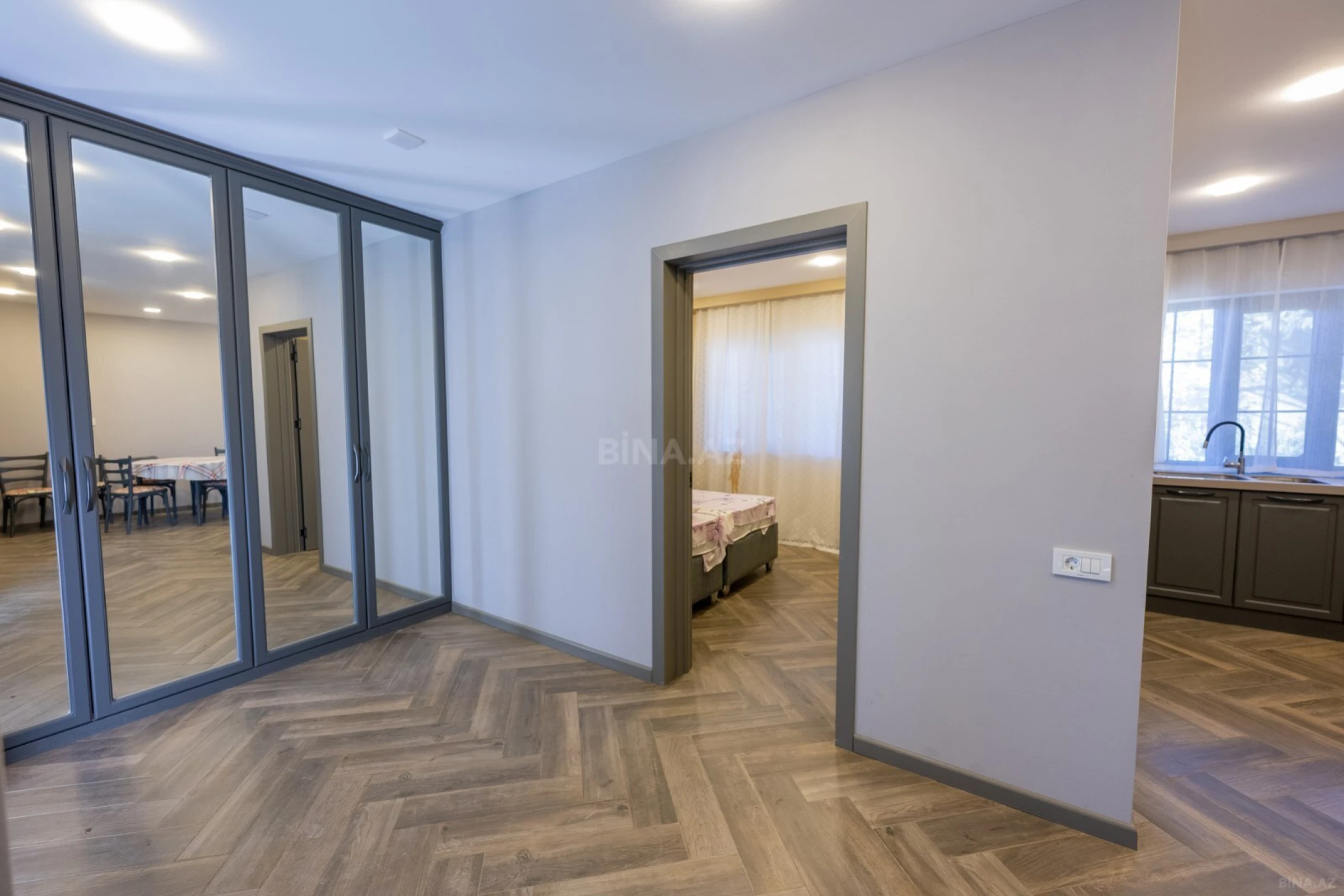 Satılır 4 otaqlı həyət evi 190 m²