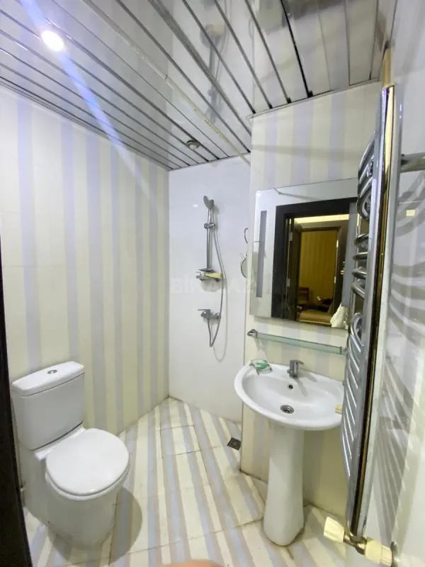 Kirayə verilir 1 otaqlı mənzil 52 m²