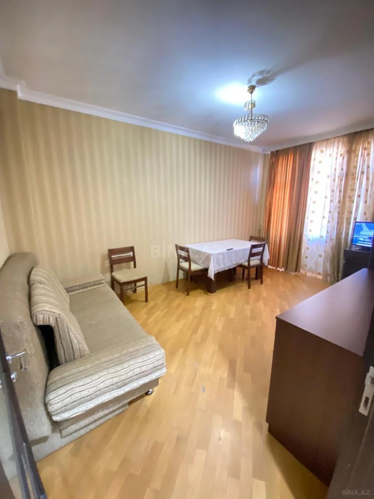 Kirayə verilir 1 otaqlı mənzil 52 m²