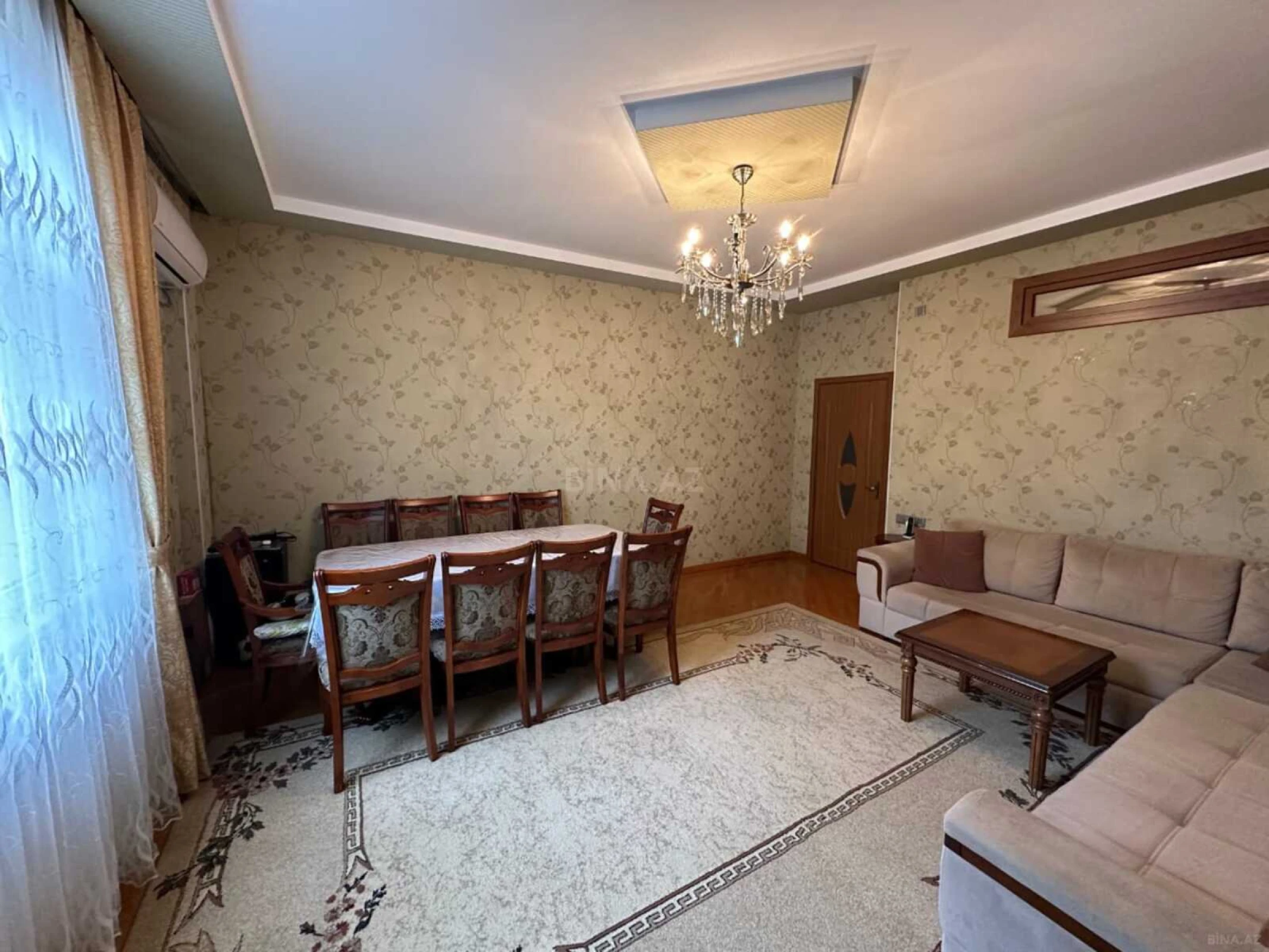 Satılır 2 otaqlı mənzil 68 m²