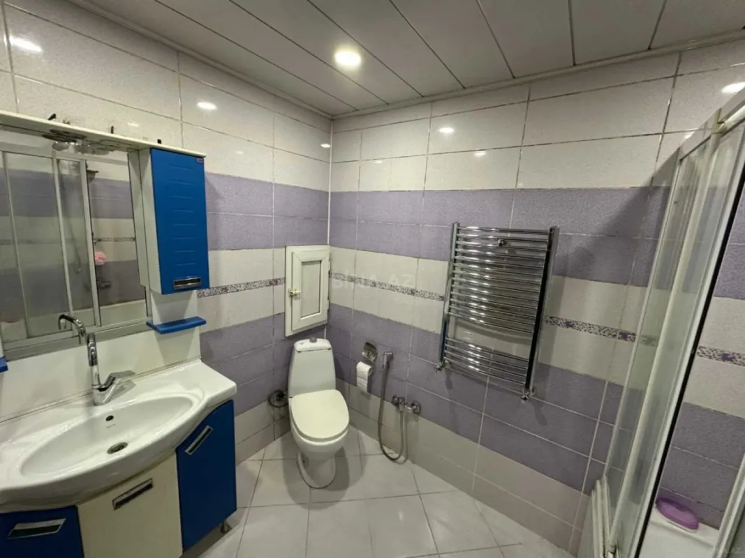 Satılır 2 otaqlı mənzil 68 m²