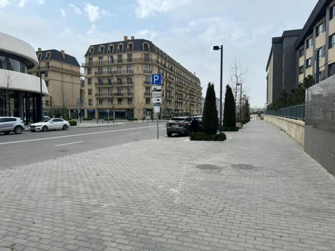 Satılır 2 otaqlı mənzil 75 m²