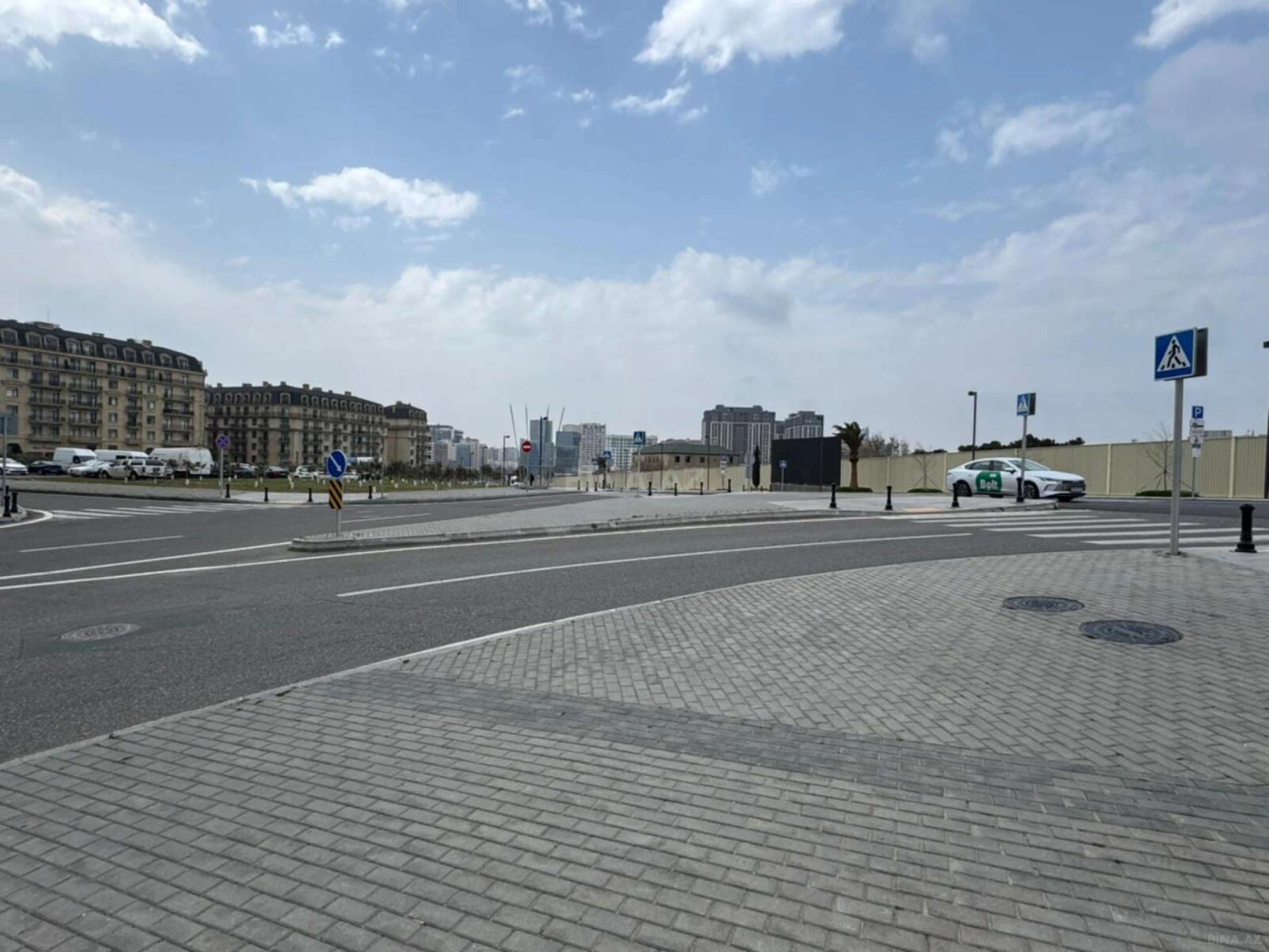 Satılır 2 otaqlı mənzil 75 m²