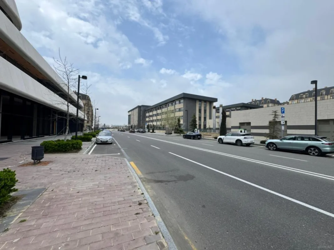 Satılır 2 otaqlı mənzil 75 m²