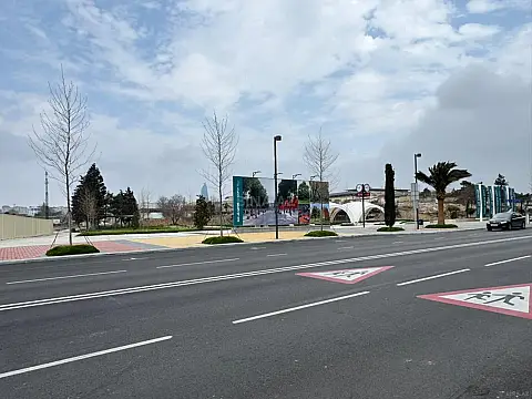 Satılır 2 otaqlı mənzil 75 m²