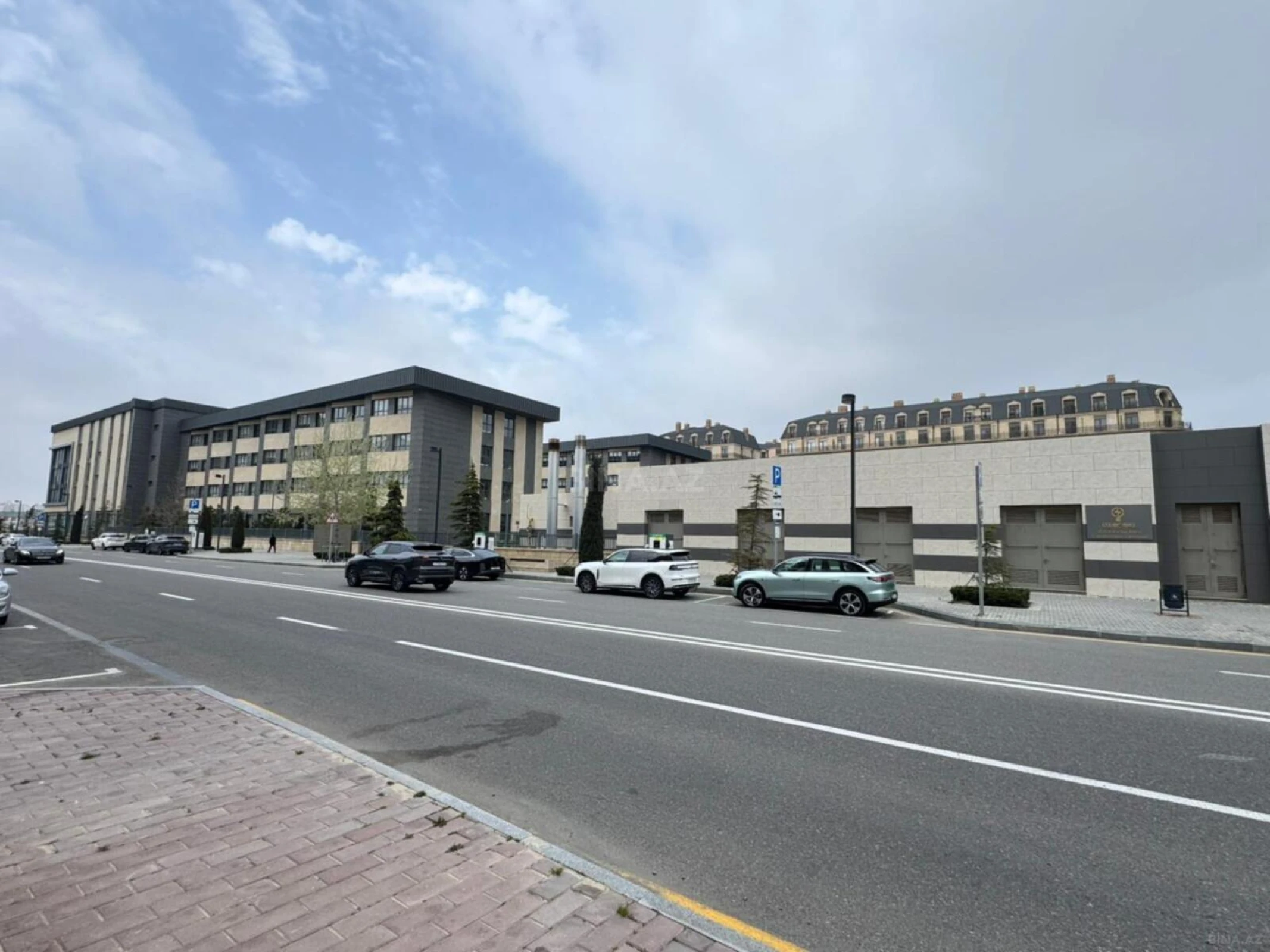 Satılır 2 otaqlı mənzil 75 m²