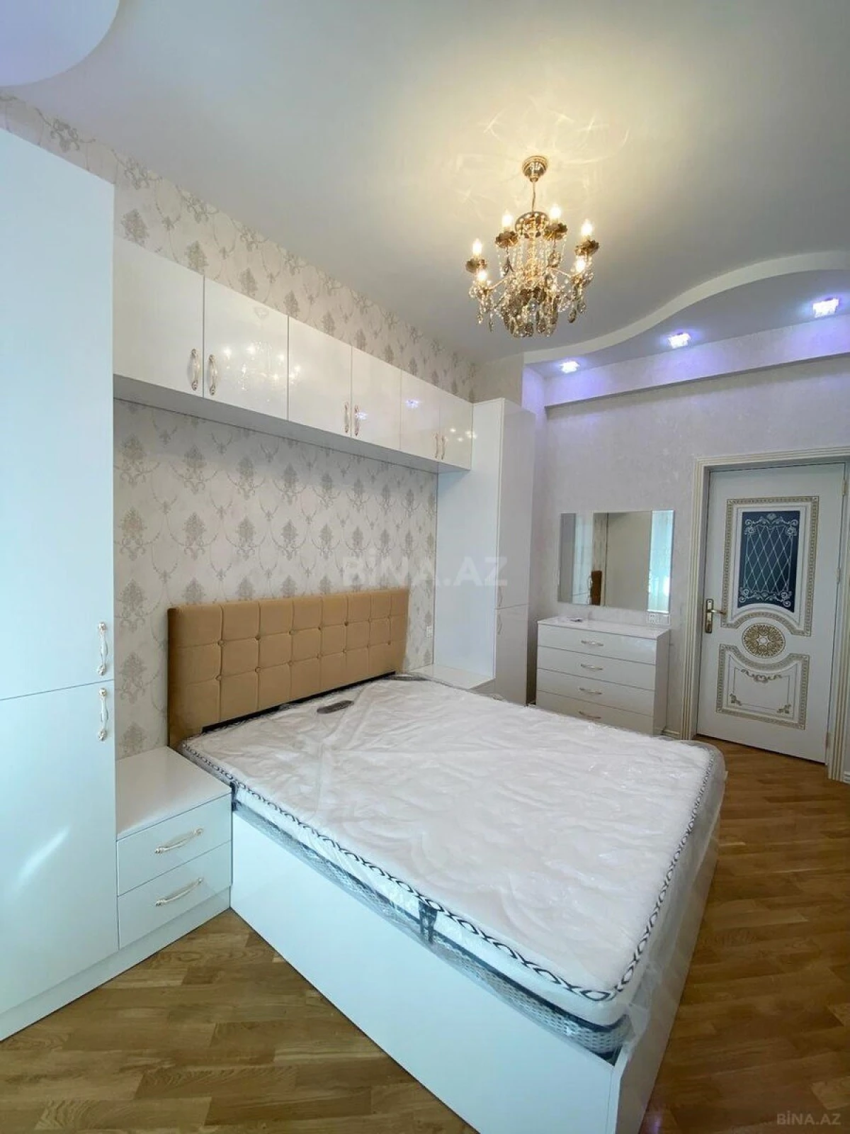 Kirayə verilir 2 otaqlı mənzil 58 m²