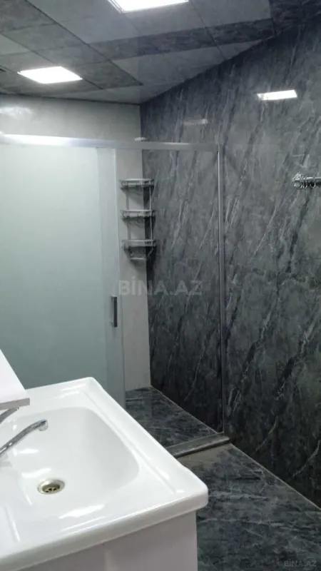 Satılır 3 otaqlı mənzil 141 m²