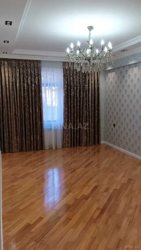 Satılır 3 otaqlı mənzil 141 m²