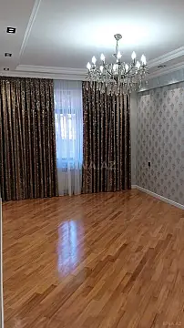 Satılır 3 otaqlı mənzil 141 m²