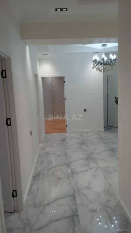 Satılır 3 otaqlı mənzil 141 m²