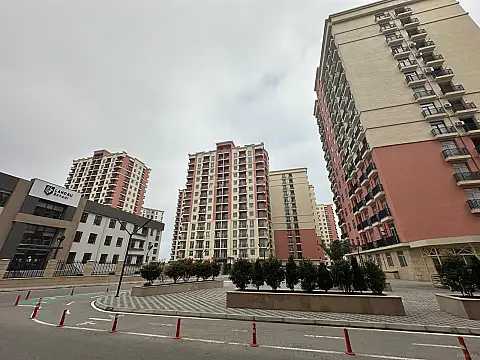 Satılır 2 otaqlı mənzil 82 m²