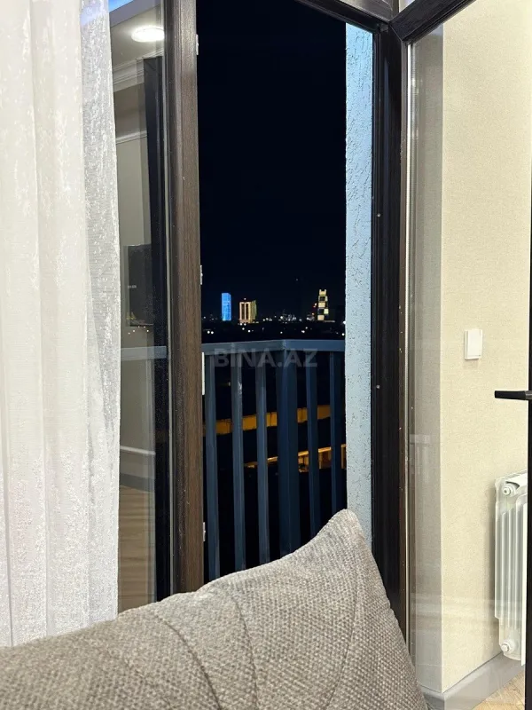 Satılır 2 otaqlı mənzil 82 m²