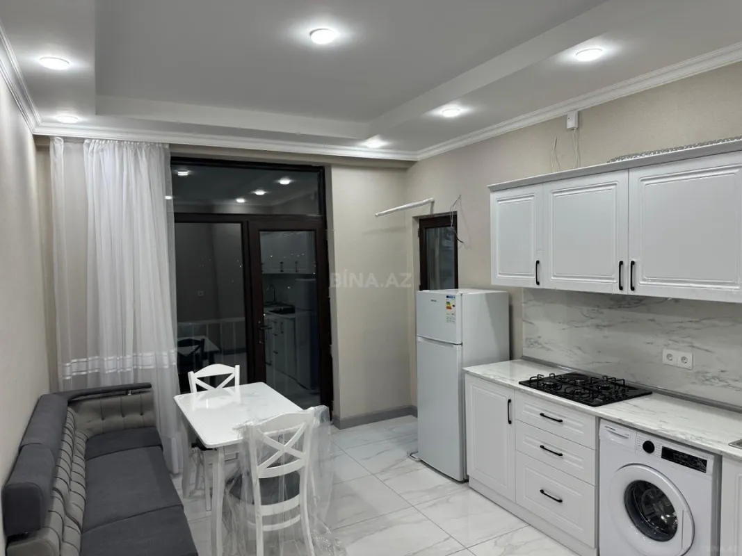 Satılır 2 otaqlı mənzil 82 m²