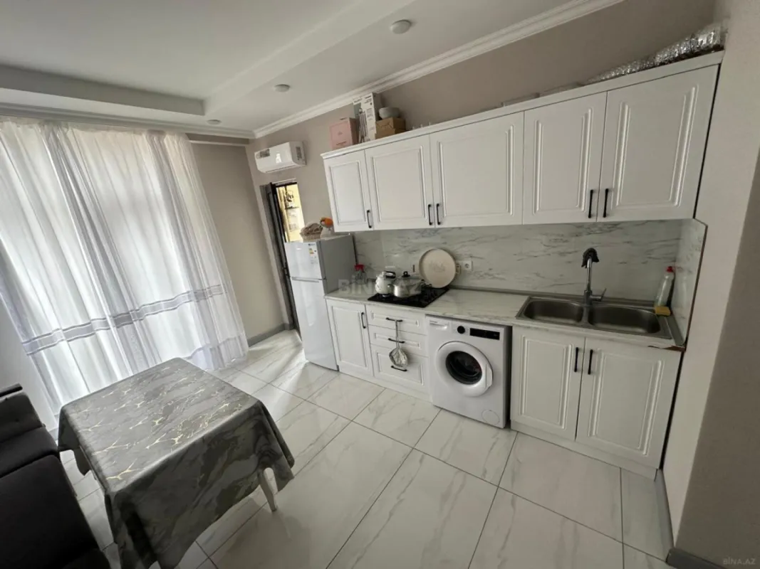 Satılır 2 otaqlı mənzil 82 m²