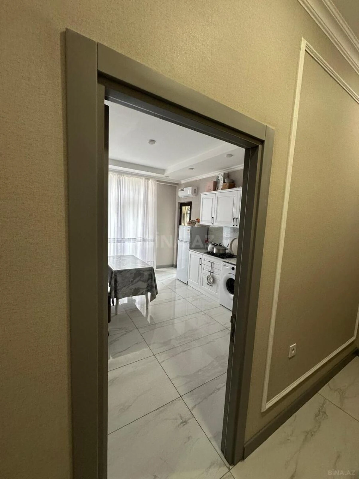 Satılır 2 otaqlı mənzil 82 m²