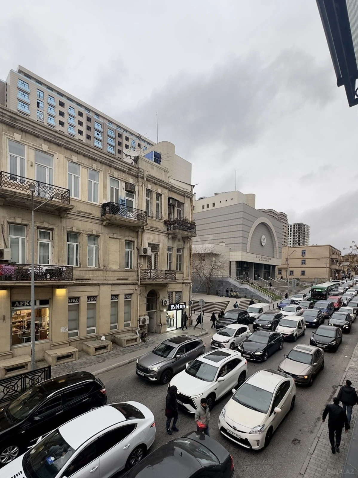 Kirayə verilir obyekt 160 m²