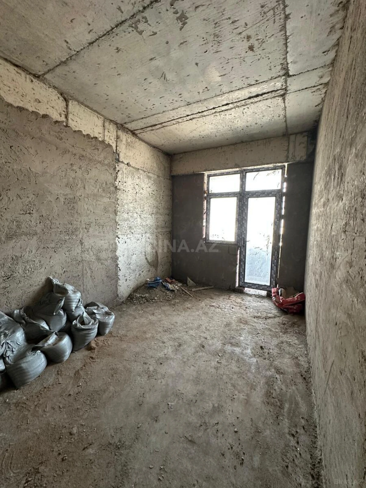 Satılır 2 otaqlı mənzil 70 m²