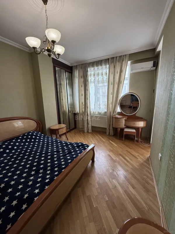 Kirayə verilir 3 otaqlı mənzil 95 m²