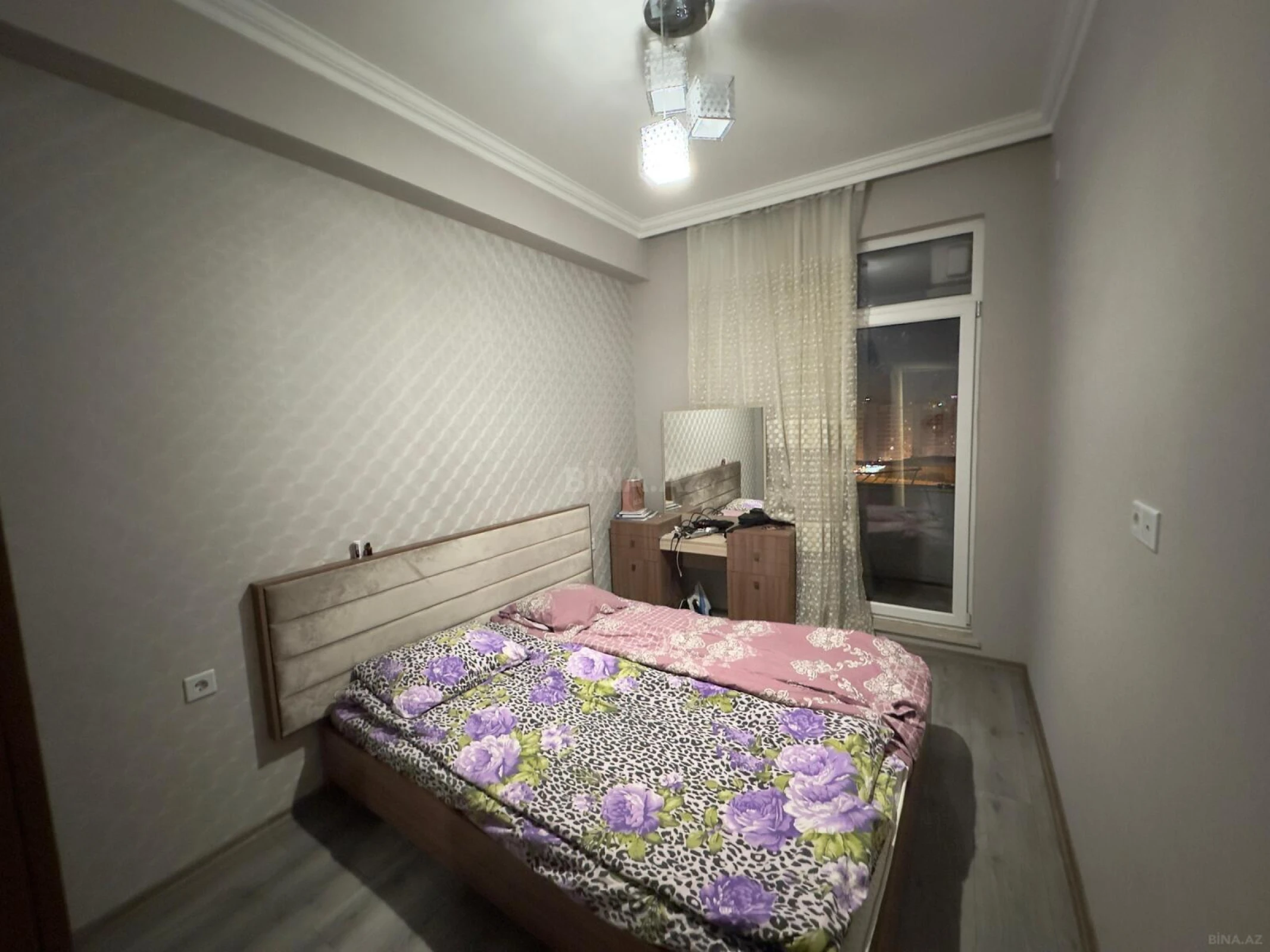 Kirayə verilir 2 otaqlı mənzil 60 m²