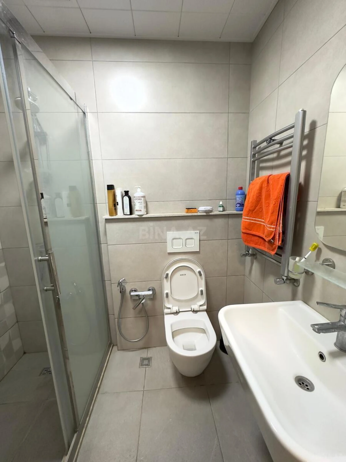 Kirayə verilir 2 otaqlı mənzil 60 m²
