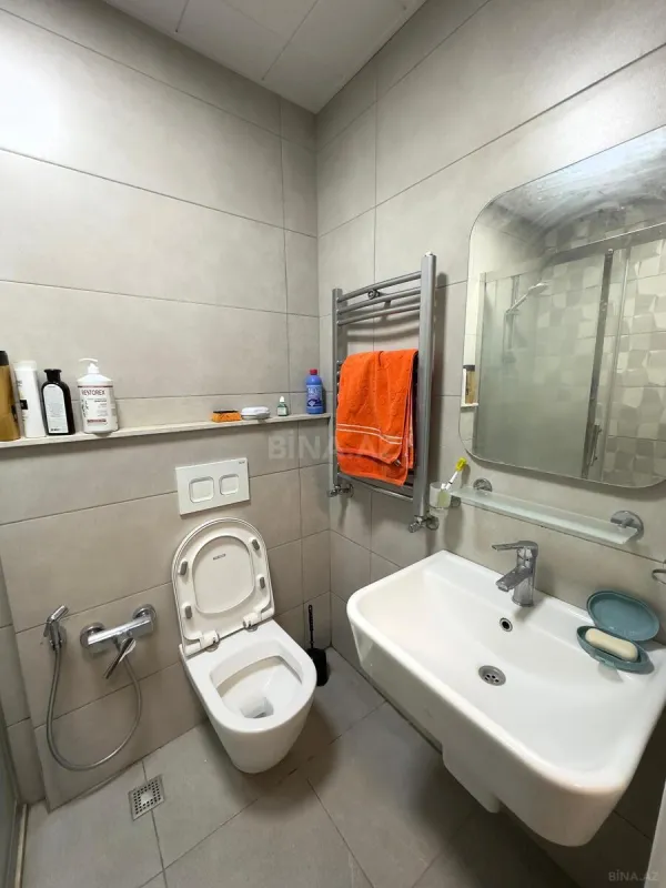 Kirayə verilir 2 otaqlı mənzil 60 m²