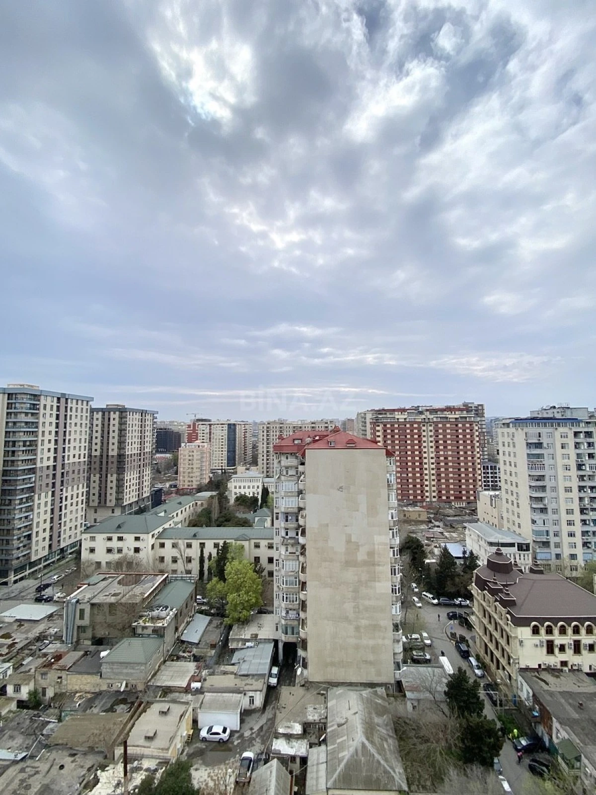 Kirayə verilir 3 otaqlı mənzil 120 m²