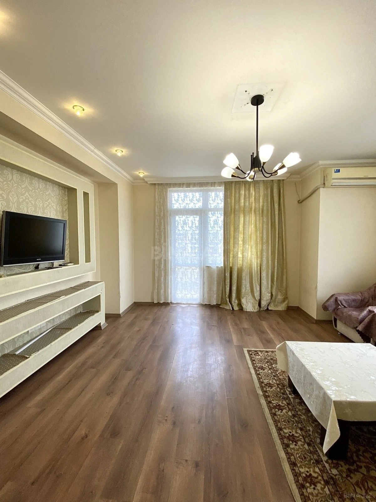 Kirayə verilir 3 otaqlı mənzil 120 m²