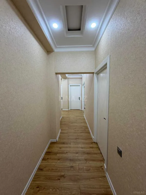 Satılır 3 otaqlı mənzil 106 m²