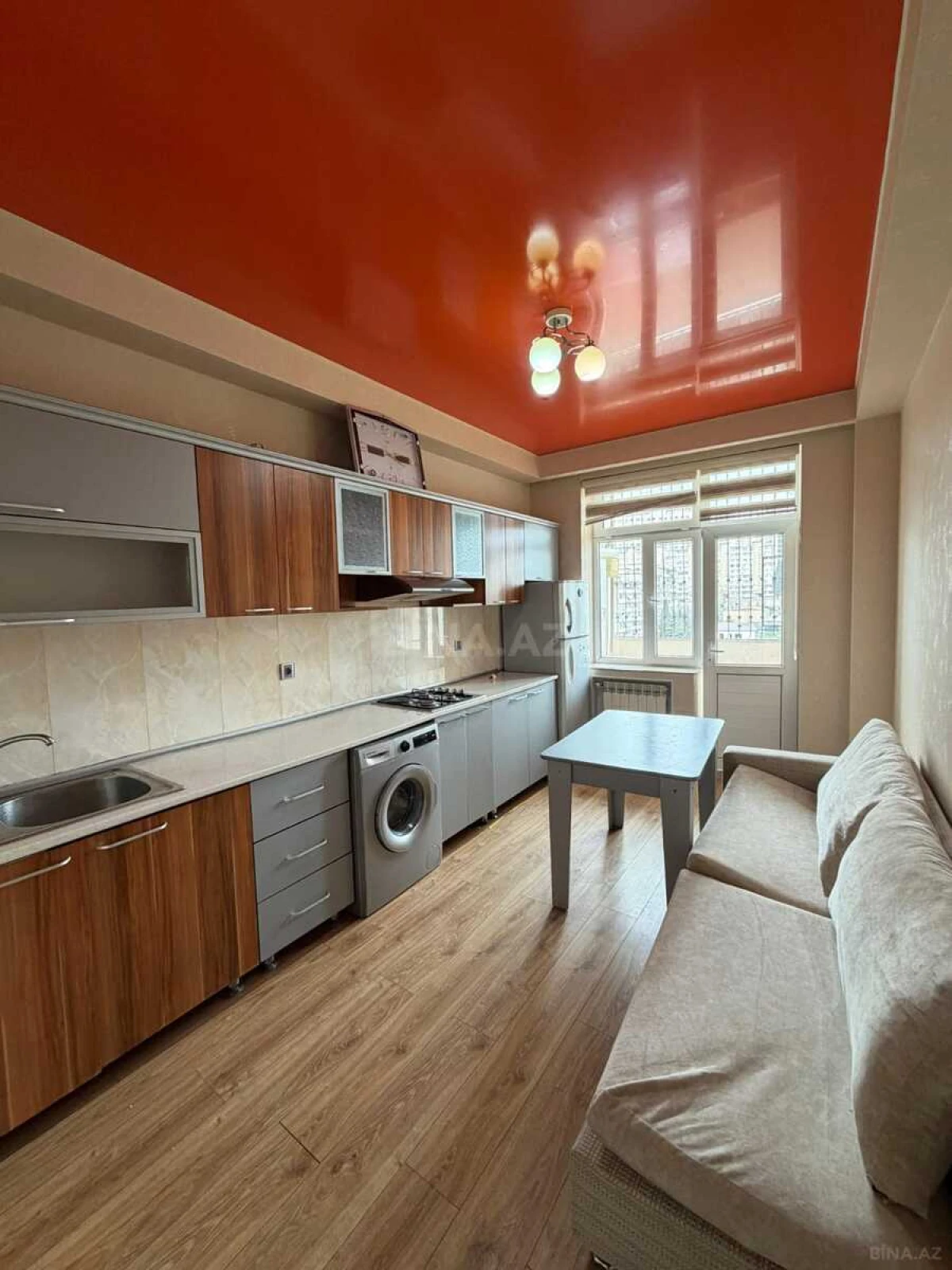 Satılır 3 otaqlı mənzil 106 m²