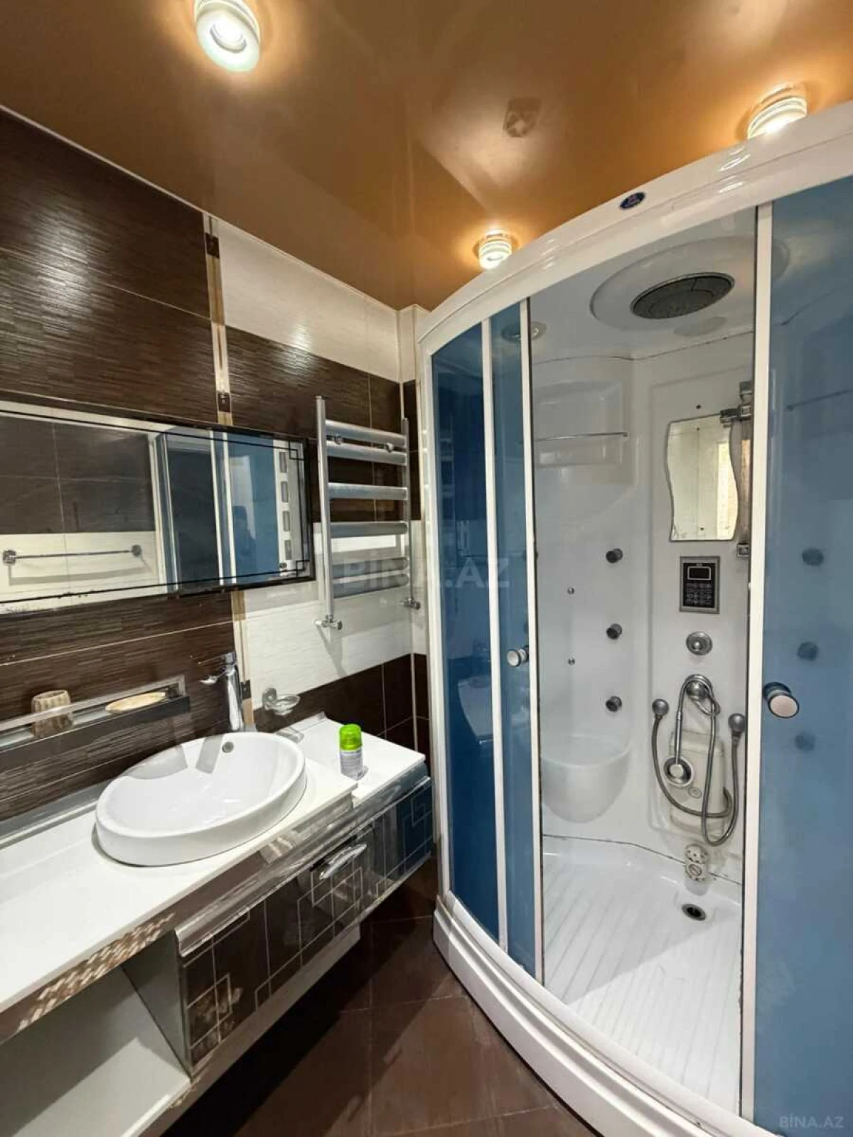 Satılır 3 otaqlı mənzil 106 m²