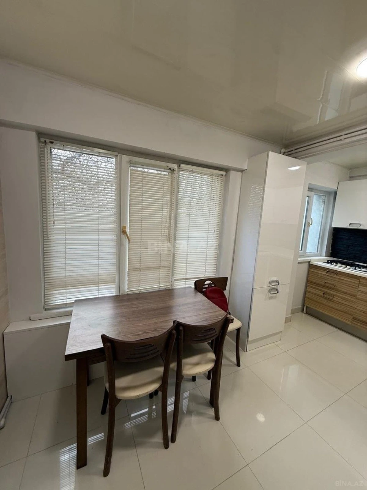 Satılır 2 otaqlı mənzil 71 m²