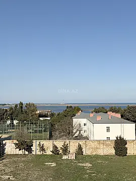 Satılır 14 otaqlı həyət evi 750 m²