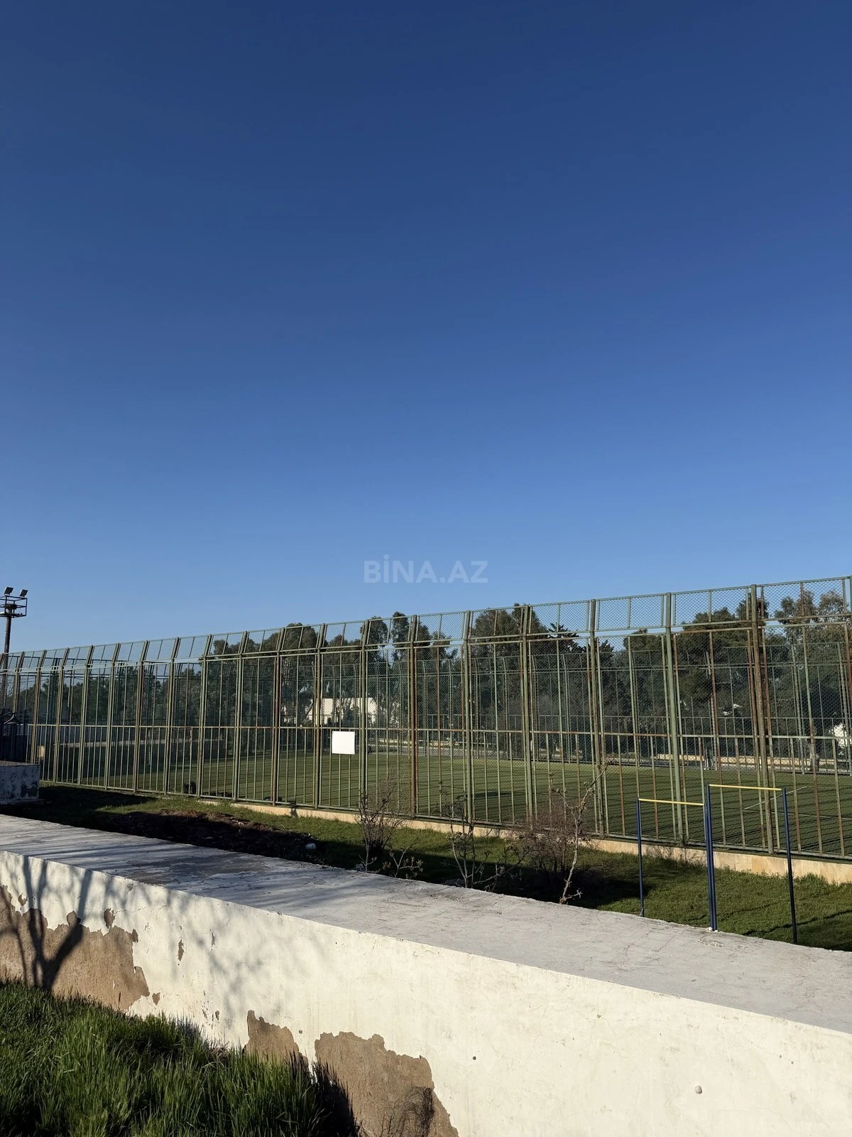 Satılır 14 otaqlı həyət evi 750 m²