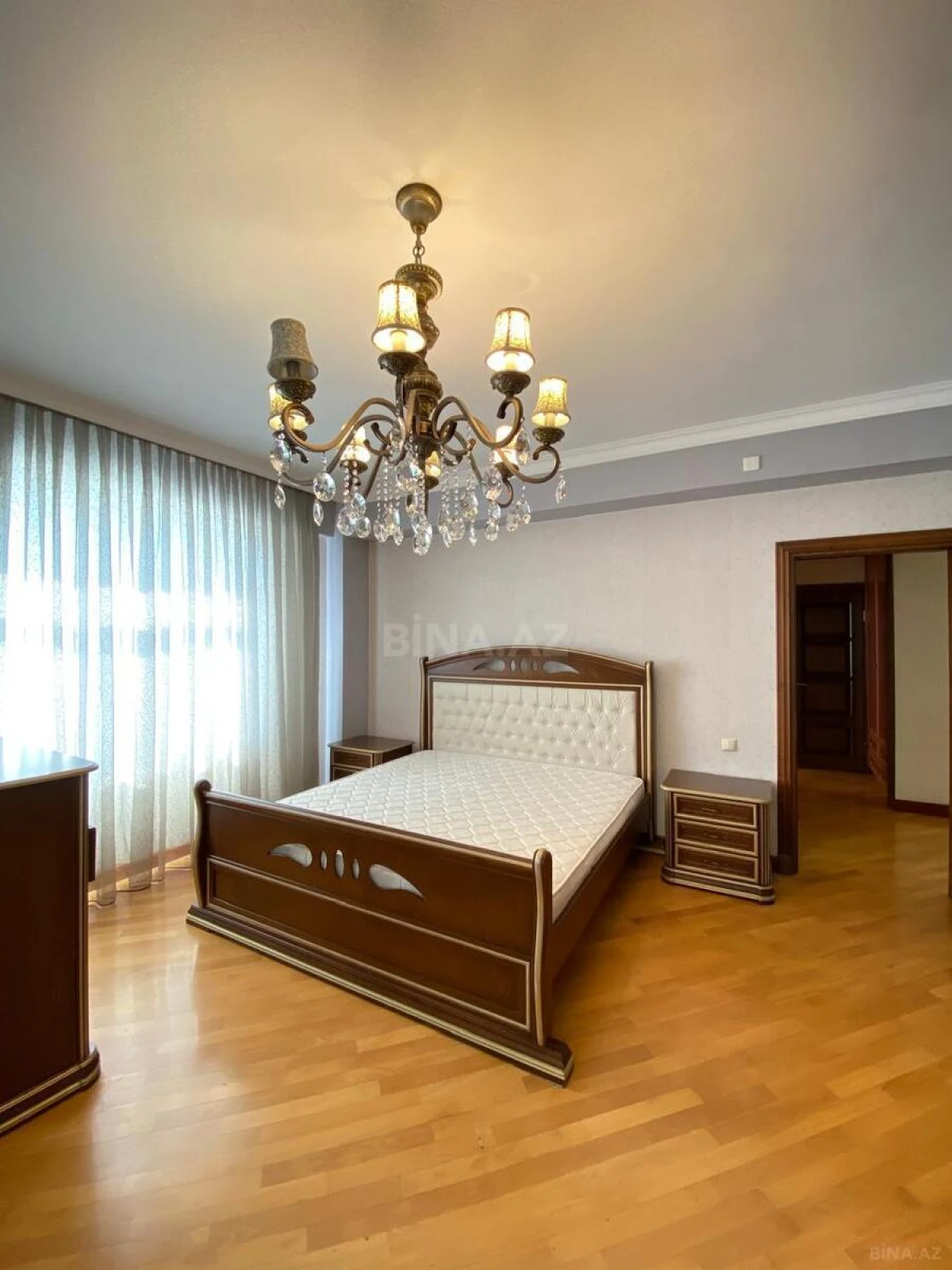 Kirayə verilir 4 otaqlı mənzil 160 m²